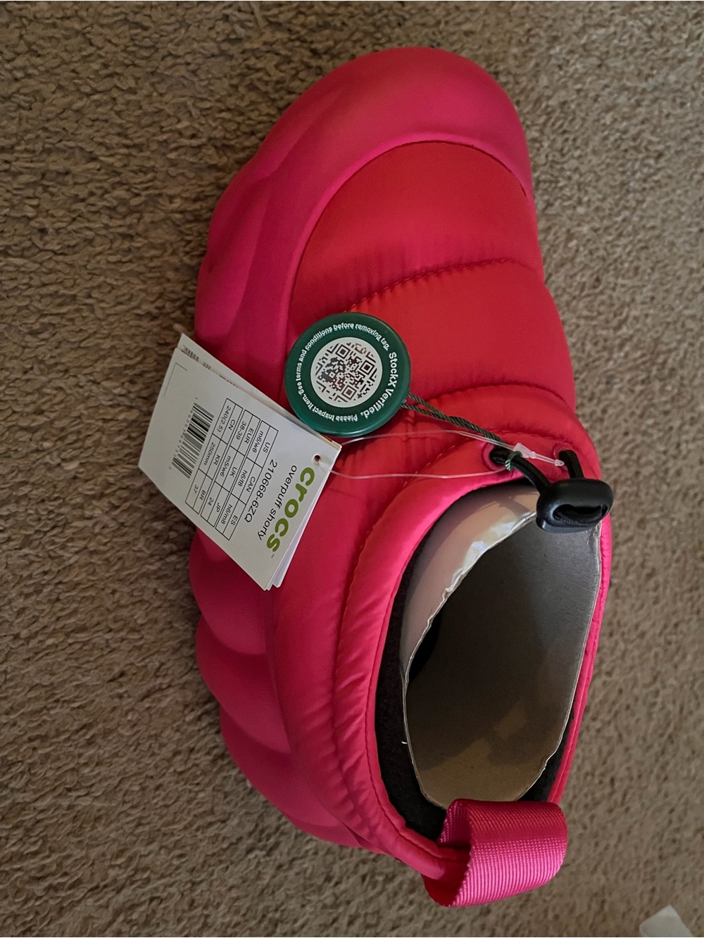 CROCS rare unisex overpuff shorty